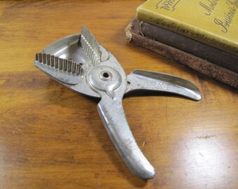 Vaughan - Vintage Metal Lemon Press - Squeezer