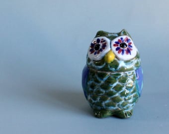 Ceramic green owl, handmade ceramic owl, handmade pottery, handmade owl statue, italian pottery, home decoration.