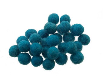 5 beads/tassels 13mm 100% wool blue duck