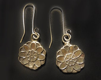 Zinnia Flower Earrings in White or Gold Bronze