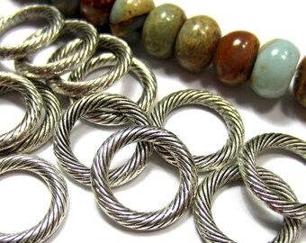 24 Circle connector rings antique silver jewelry links jewelry making metal findings Bus-
