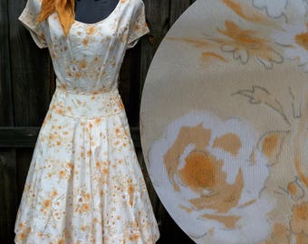 50s 1950s Brushed Cotton Floral full-skirt Dress Orange & peach flowers.