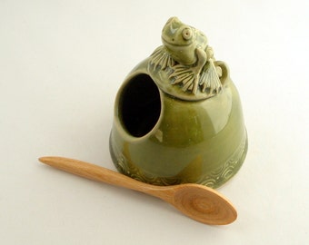 Little Frog on Salt Cellar MAde to order