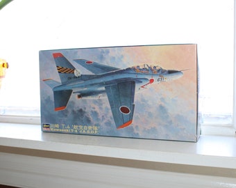 Vintage Model Airplane Hasegawa Kawasaki T-4 JASDF 1:48 Scale