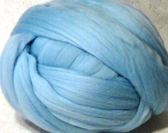 Merino Wool Roving - Ice Blue Wool Roving, Ice Blue Merino Roving, Ice Blue Roving - 8oz