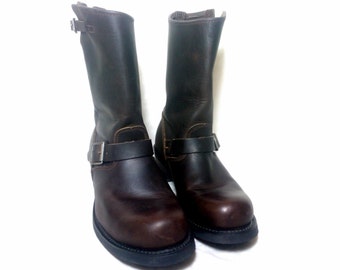 vintage dark brown leather engineer boots, Size : EU 42 / US men's 8 1/2, women's 10 / UK men's 8, women's 7 1/2