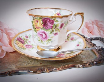 Vintage ELIZABETHAN STAFFORDSHIRE TEACUP England Roses