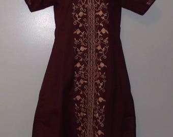 Vintage Two Piece India Ethnic Jasmine Tunic w/Draw String Pants Auburn Heavy Embroidery Short Sleeve Wedding Costume Hippie Boho Size Small