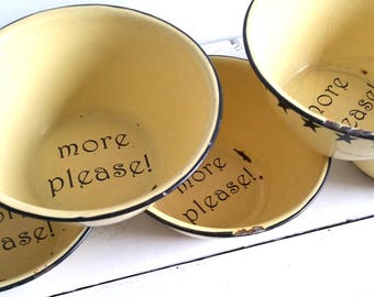 Vintage Americana enamelware bowl 'More Please'