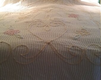 Beautiful Vintage Chenille bedspread
