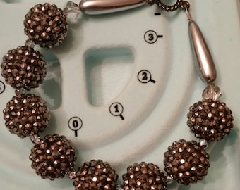 Bracelet in metallic gray