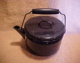 Vintage Blue Agate Enamelware 2 Quart Teapot Tea Kettle