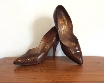 Vintage 50s Snakeskin Heels / Brown Reptile Pin Up Pumps / Size 8