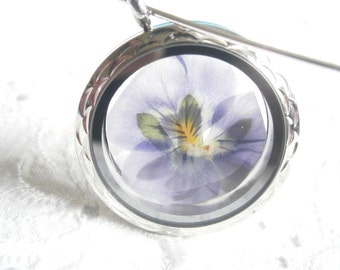 Medallion necklace with real pansy , real lilac pansy flower medallion , real flower necklace, lilac pansy flower jewelry, gift for her