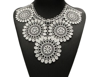 COLLAR NECKLINE APPLIQUE EMBROIDERY