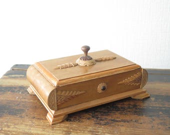 Vintage Wood Trinket Box Hand Carved w Amber Detail Jewelry Box Made In Latvia, Folk Art 1970s Wood Box Storage Box @228