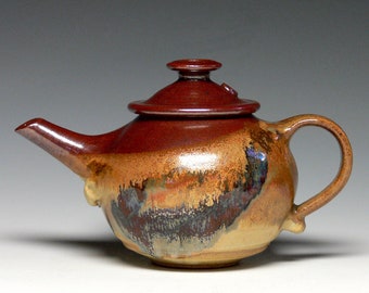 Hand Thrown Ceramic Teapot - 26 oz