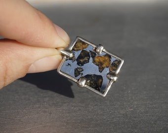 Seymchan | meteorite necklace | meteorite pendant | meteorite jewelry | pallasite meteorite | pallasite jewelry | pallasite meteorite