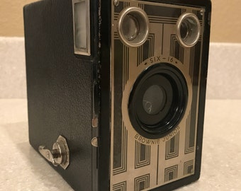 Kodak Eastman Six-16 Brownie Junior - Vintage