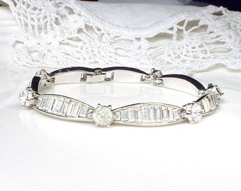 PRISTINE TRiFaRi Vintage Art Deco Bracelet,Pave Rhinestone Baguette Crystal Silver Link 1920 Wedding Flapper Jewelry 1940 Bridal Dainty Lacy