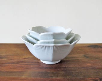 Vintage Set of 3 Nesting Lotus Bowls
