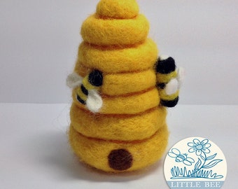 Needle felt Beehive / Needle felt Bumble Bee / Bee Keeper gift / Needle felted bee / Needle Felt Made to order