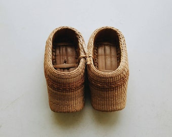Vintage Chinese Asian Decorative Raffia Grass Wicker Shoes - Chinoiserie Bohemian Nursery Decor Boho