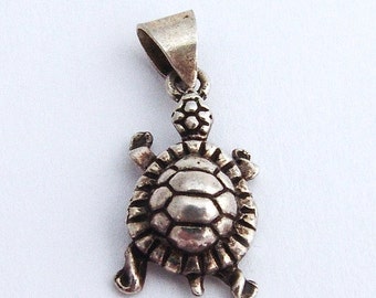 SaLe! sALe! Turtle Pendant Sterling Silver