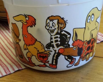 Halloween Bucket or Pail Plastic with Metal Handle by Shamrock Industries - Vintage Halloween Candy Pail - Home Decor