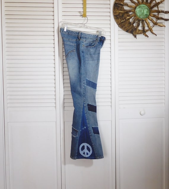 Bell Bottom Jeans Hippie Peace Sign Patch 33 Waist