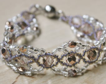 Beaded bracelet with glass facet beads