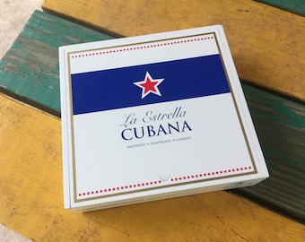 La Estrella Cubana wooden cigar box with sliding top lid crafters artists.