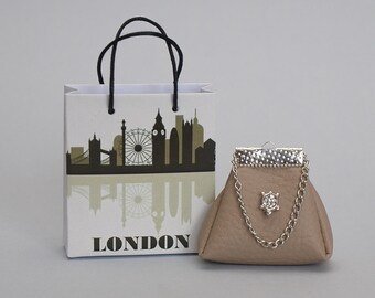 Barbie handbag with shopping bag for Barbie, Silkstone Barbie, Fashion Royalty, Poppy Parker