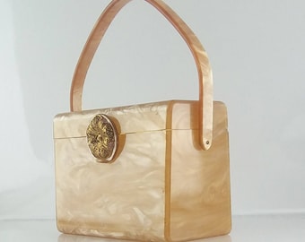 1950s Wilardy Champagne Pearlized Marble Lucite Purse with Gold Floral Filigree Clasp, Lucite Box Handbag, Mid Century Lucite Purse