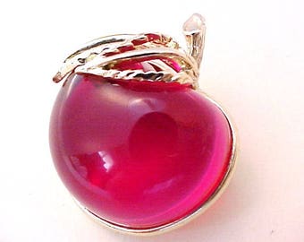 Bright Pink Red Apple Pin Lucite Jelly Belly Sarah Coventry brooch vintage gold tone