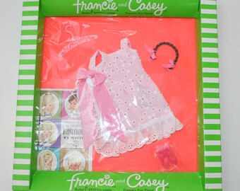 NRFB NOS Summer Frost Francie Casey Twiggy fashion #1276 1976