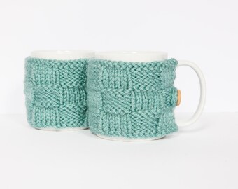 2 Knitted mug cosies, cup cosy, mug cosy, coffee cosy in teal. Coffee mug cosy / coffee sleeve as a coffee gift!