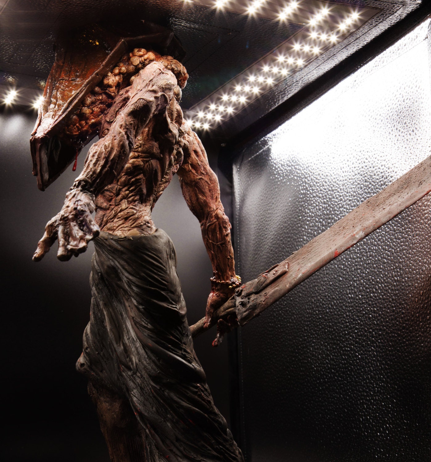 action figure pyramid head