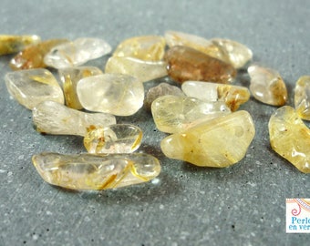 quartz chips, beige, 5-10mm (PG29) 20 beads