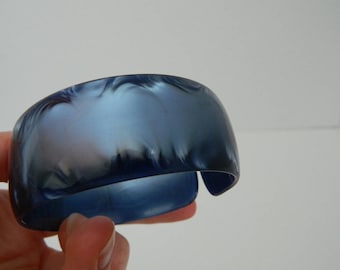 Vintage Wide Blue Pearloid Cuff Bracelet