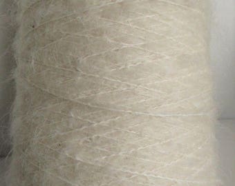 Beautiful cone 65% wool mohair / 1,050 kg / made in France