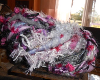 Handspun yarn: mohair, Merino, silk "Columbine".