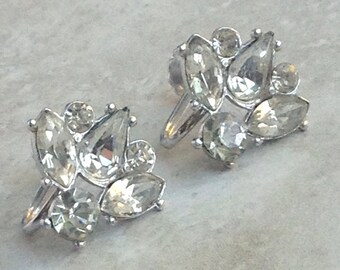 Vintage White Rhinestone Fleur De Lis Screw-Back Coro Earrings