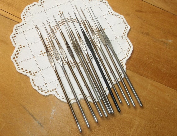 12 metal crochet hooks size 00 5 7 8 10 11 12 14 with 2 caps size 7 crochet hook