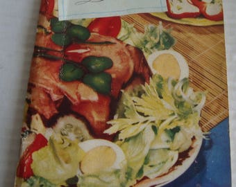 Davis Dainty Dishes old paperback recipe book 1952 Davis Gelatine advertising