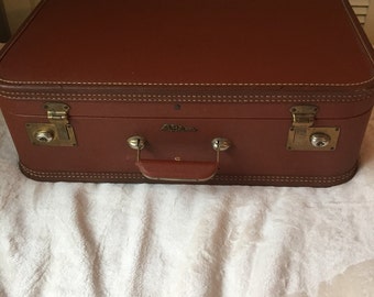 Brown Lady Baltimore Suitcase