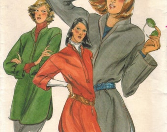 1970s Butterick 5623 UNCUT Vintage Sewing Pattern Misses Pullover Top Size Small