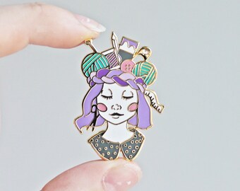 Craft Queen - Gold Plated Hard Enamel Pin Knitters Flair