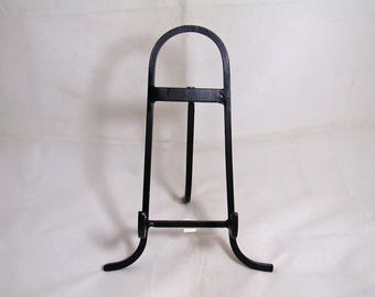 Easel Wrought Iron Medium 9" Holds Objects Up To 1 1/2" Thick