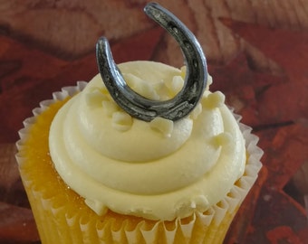 Edible Horseshoes-Fondant Horseshoes-Lucky Horseshoe Cupcake Toppers-Horseshoe Toppers
